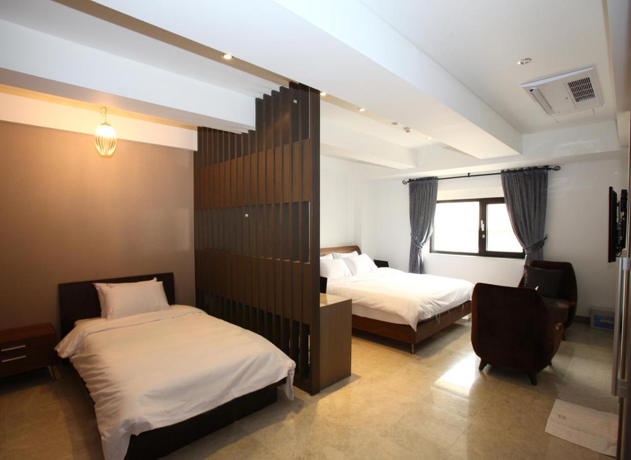 Suwon Reve Hotel Exterior photo