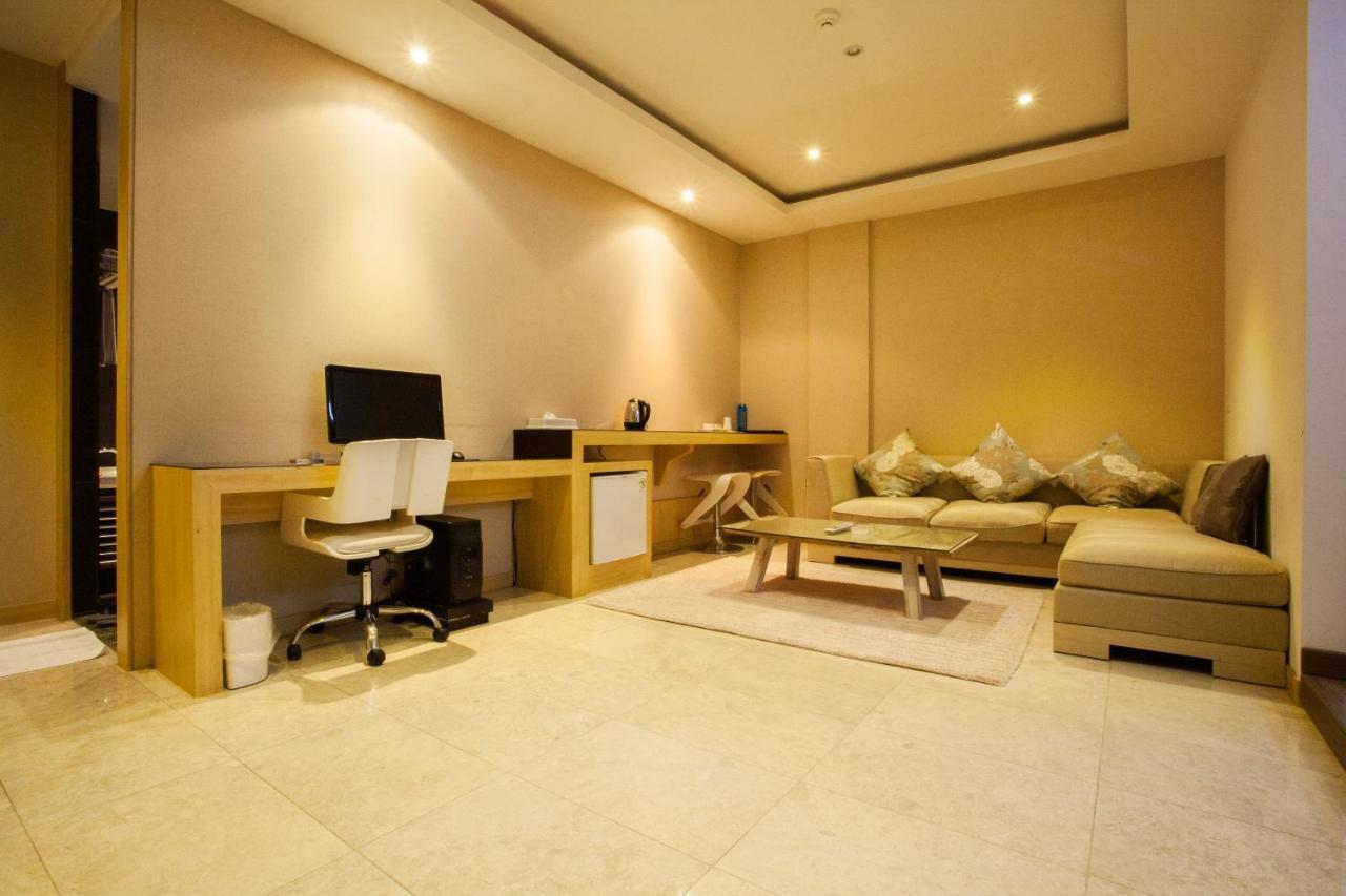 Suwon Reve Hotel Exterior photo