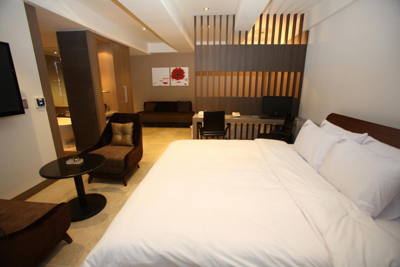 Suwon Reve Hotel Exterior photo