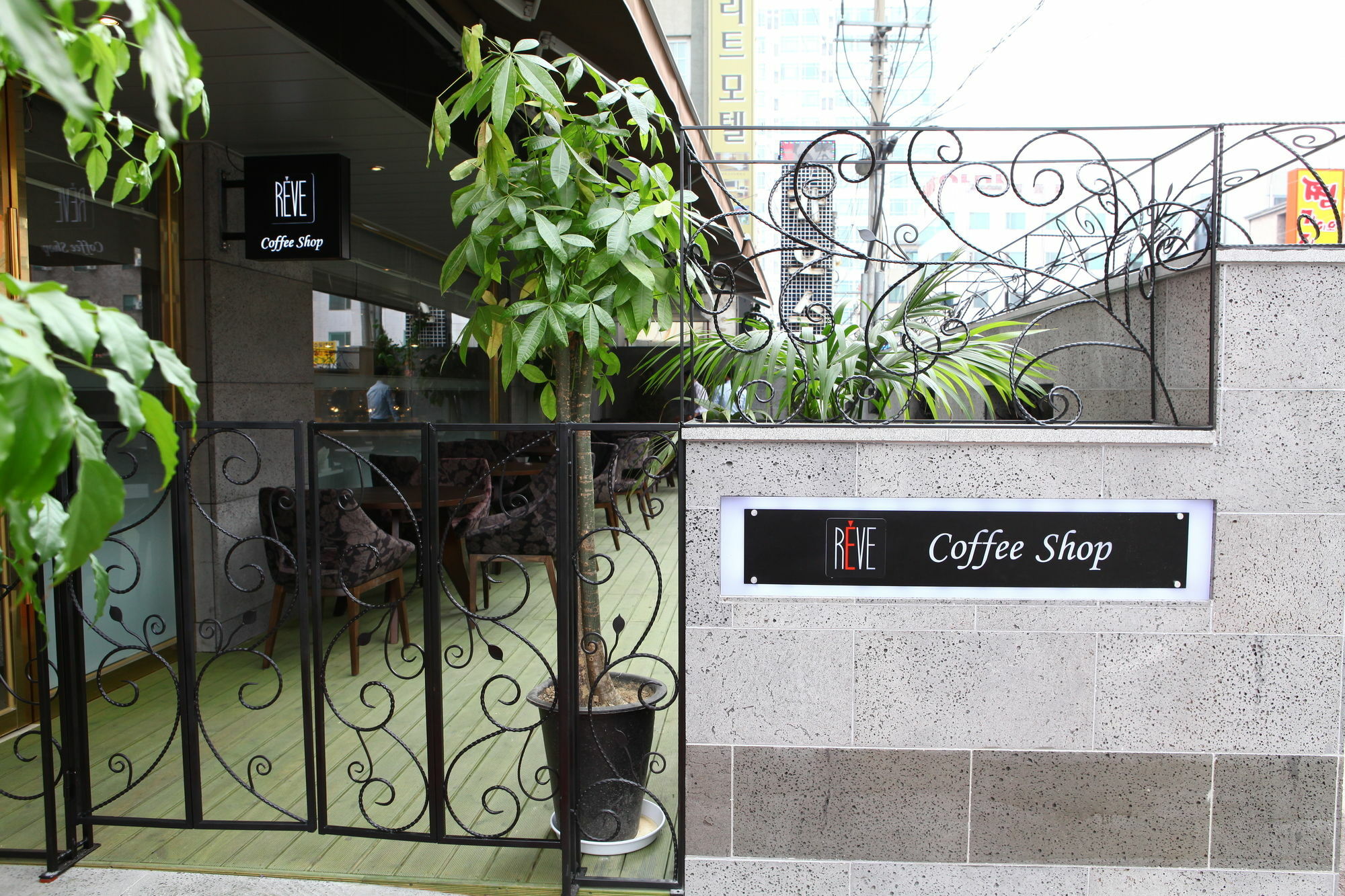 Suwon Reve Hotel Exterior photo