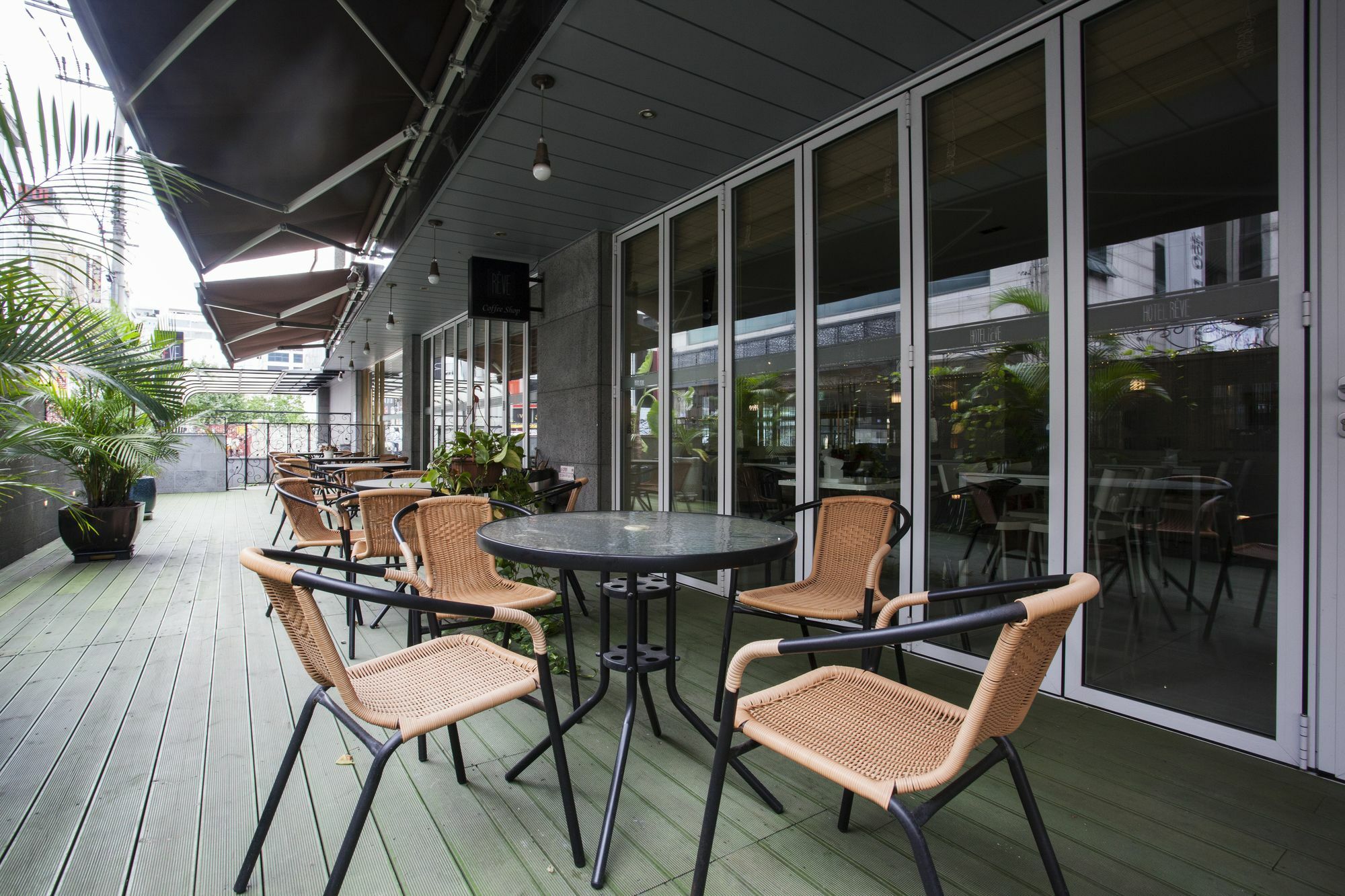 Suwon Reve Hotel Exterior photo