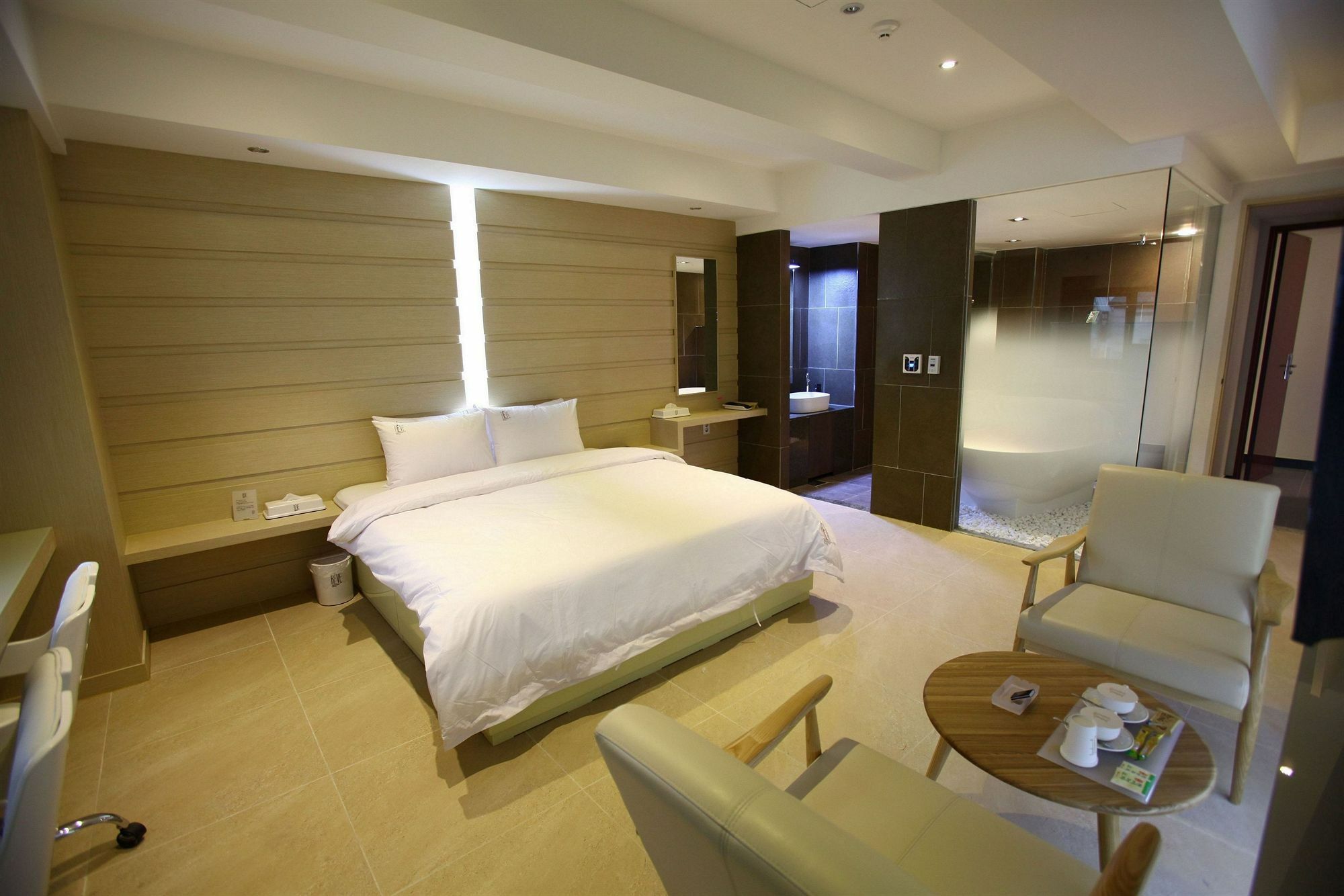 Suwon Reve Hotel Room photo